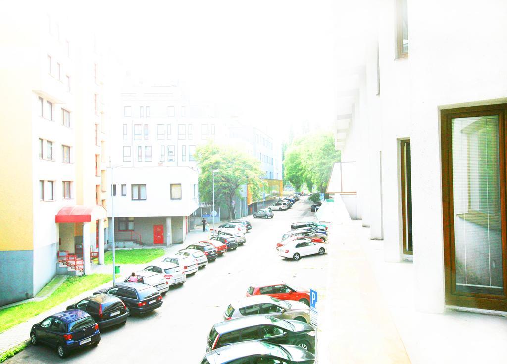 Hostel Bratislava By Freddie Екстер'єр фото